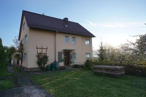 Foto - Schwalmstadt-Treysa,2Zi,-Kü,-Bad 54m2,DG in bester Lage-Fernsicht
