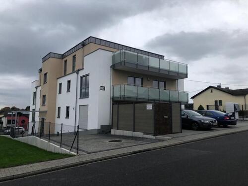 Foto - Schicke 3 ZKB Wohnung mit Terrasse im Untergeschoss