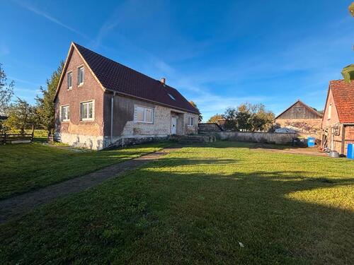 Foto - Einfamilienhaus zu verkaufen - 210.000,00&nbsp;EUR Kaufpreis, ca.&nbsp; 140,00&nbsp;m&sup2;