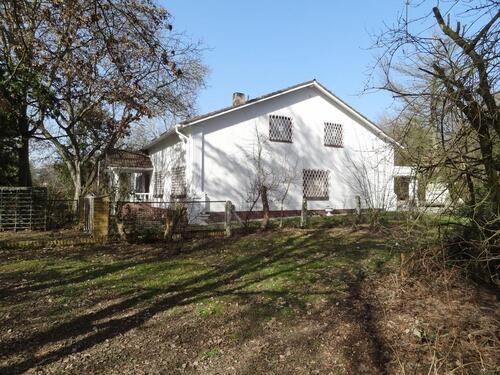 Foto - Haus am Park Frankfurt-Sossenheim 2300qm Grundst 14Z 450 qm Nutzf