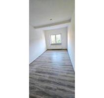 Helle 2 Zimmer Wohnung in Crimmitschau zu vermieten