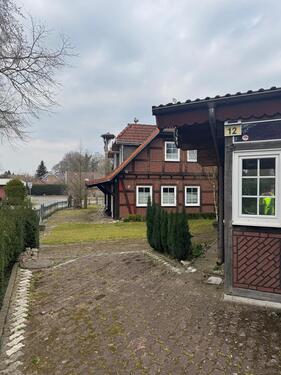 Foto - Wohnhaus mit Gästehaus und 950 qm Grundstück