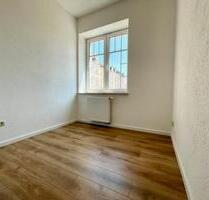 Bezahlbar, Schick, Zentral! Kleine 2-Zi-Wo im Hochparterre im Herzen von Döbeln! Du+Wa