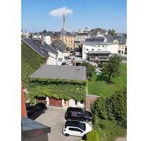 Beflügelte 3 Zimmer Wohnung mit Balkon und EBK - Limbach-Oberfrohna