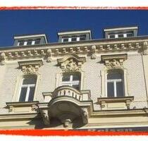 3-Zimmer-Altbauwohnung mit EINBAUKÜCHE mitten in der Zwickauer CITY