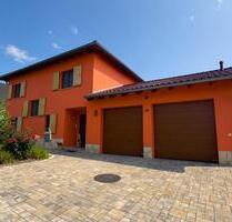 Neuwertiges EinfamilienTraumhaus mit großzügigem Garten - Schlüsselfeld