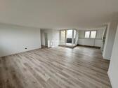 Foto - Hell, großzügig, einzugsbereit! 3,5-Zimmer-Wohnung mit Loggia, Stellplatz & Einbauküche (MH25L7)