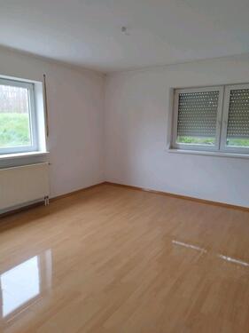 Foto - Helle 3 ZKB Souterrain Wohnung in Langewiesen