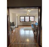 Provisionsfreie helle 3,5-Zimmer Wohnung mit Balkon + 1 Zimmer - Korntal-Münchingen