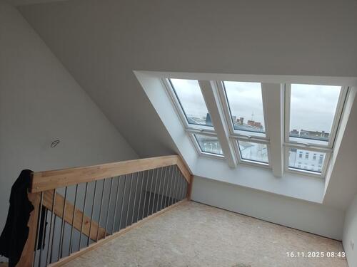 Foto - WG freundliche 120qm² große 4,5 Zimmer Wohnung