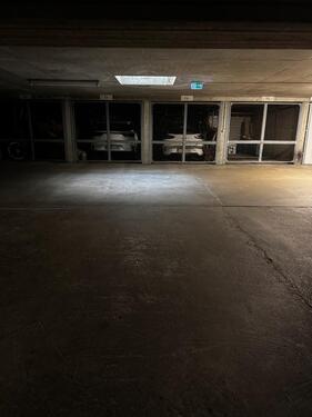 Foto - Tiefgarage - 100,00&nbsp;EUR Miete,