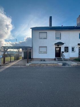 Foto - frisch renovierte Doppelhaushälfte in Uehlfeld - Bezug ab sofort!