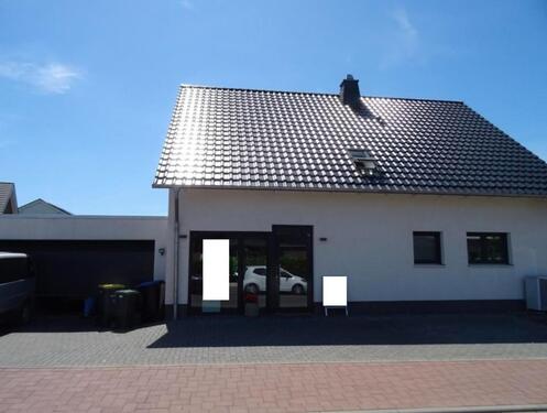 Foto - Neuwertiges EFH: Wintergarten, Gewerbeeinheit, Doppelgarage uvm.