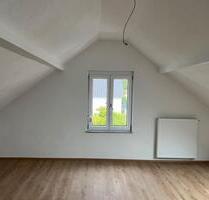3 Zimmer Mietwohnung DG - 740,00&nbsp;EUR Kaltmiete, ca.&nbsp; 60,00&nbsp;m&sup2; in Dietenheim (PLZ: 89165)