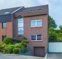 Maisonettewohnung in Zweifamilienhaus - Mönchengladbach Süd