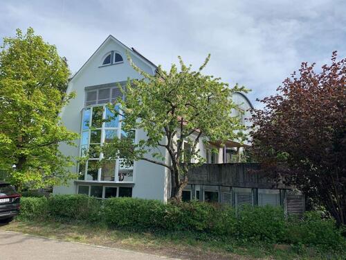 Foto - Außergewöhnliches Architektenhaus – Wohnen über den Weinbergen