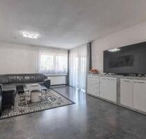 Helle 3,5-Zimmer Wohnung im 4.OG mit TG-Platz in 71334 Waiblingen