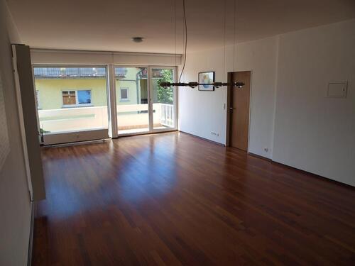 Foto - 3-Zimmer Wohnung - 1.200,00&nbsp;EUR Kaltmiete, ca.&nbsp; 77,00&nbsp;m&sup2;