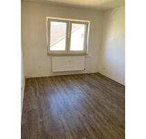 Schöne 2-Zimmer-Wohnung mit Balkon, kellerstellplatz-54,53 Qm - Höxter
