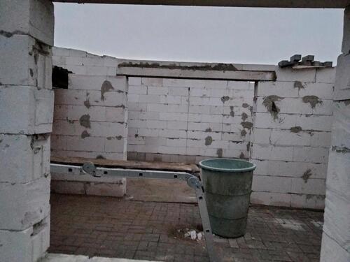 Foto - Garten mit halbfertigen Bungalow in Burg bei Magdeburg,