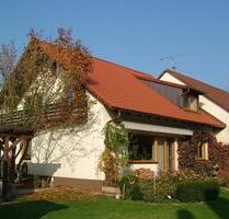 Gepflegtes Einfamilienhaus mit Pool und Doppelgarage - Herzogenaurach