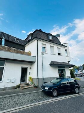 Foto - Wohn- und Geschäftshaus mit 4 Wohnungen & 2 Gewerbeeinheiten