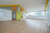 Foto - BüroPraxis, ca. 149 m², 7 Zimmer, Empfang, Teeküche + 2 WCs, Stellplatz, 1150 € + 425 € NK, ab sofort frei!