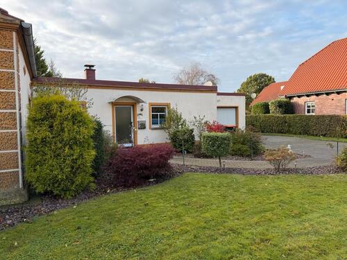 Foto - Gepflegte Doppelhaushälfte mit großem Garten, Kamin & Garage