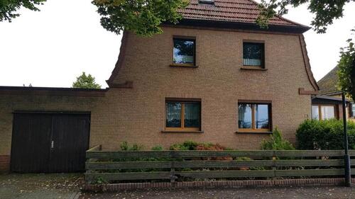 Foto - EFH mit großem Grundstück - 230.000,00&nbsp;EUR Kaufpreis, ca.&nbsp; 180,00&nbsp;m&sup2;