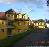 Schöne 3 Zimmer Dachgeschoss Wohnung mit Wintergarten und Balkon - Deggendorf