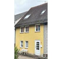 Einfamilienhaus zum Kaufen - 110.000,00&nbsp;EUR Kaufpreis, ca.&nbsp; 120,00&nbsp;m&sup2; in Diemelstadt (PLZ: 34474)