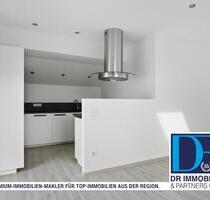 Moderne DG-Wohnung inkl. EBK und Außenstellplatz - Hepberg