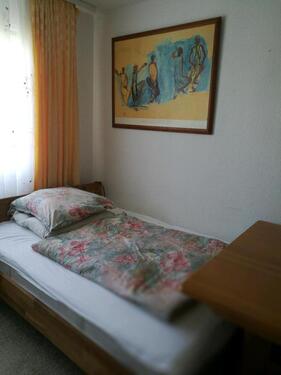 Foto - schön möbliertes WG Zimmer ab sofort frei