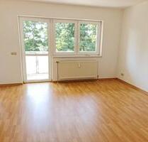 +++ Wunderschön, ruhig gelegene 2-Zimmer-Wohnung mit Balkonblick ins Grüne +++ - Waldenburg