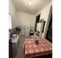 Wohnung nah zum Bahnhof ! - 300,00 EUR Kaltmiete, in Halle (Saale) (PLZ: 06112) Büschdorf