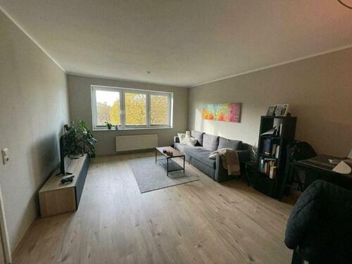 Foto - helle 2 Zimmerwohnung im Grünen mit ParkplatzEBK