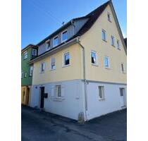 Liebevoll renovierte Doppelhaushälfte im Herzen von Blaufelden