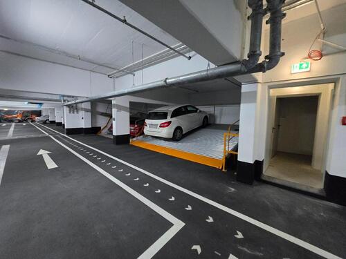 Foto - Tiefgaragenstellplatz auch an Firmen