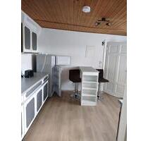 Möblierte Dachgeschosswohnung ab Sofort - Halle (Saale) Büschdorf