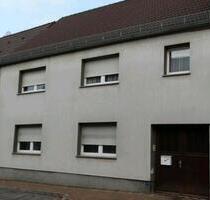 Kleiner 3 Seitenhof ( provisionsfrei ) - Zahna-Elster