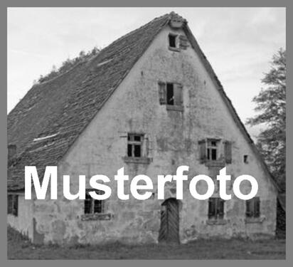 Foto - 1-2 Familienhaus mit Nebengebäuden in Eichenzell zu verkaufen