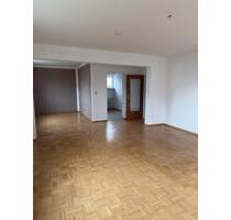 Schöne 4 Zimmer Wohnung mit Balkon in ruhiger Lage - Wemding