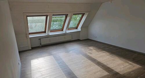Foto - Helle 3-Zimmer-Wohnung in Ellerau (92qm) inkl. TG-Stellplatz
