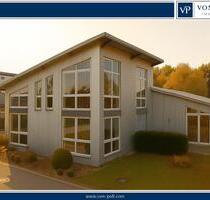 Bürohaus mit Lagerhalle: 490 m² Nutzfläche, Stellplätze und Freifläche - Eggolsheim