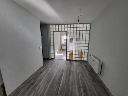 Foto - 3-Zimmer-Wohnung im 2. OG in Ortsrandlage