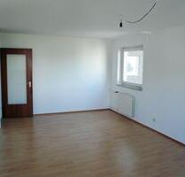 Helle 2 Zi.-Wohnung in ruhiger und doch verkehrsgünstiger Lage - Stuttgart Botnang