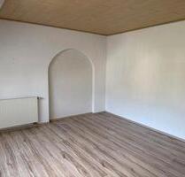 Große Maisonette-Wohnung mit Balkon und Ausblick ins Grüne - Wilnsdorf