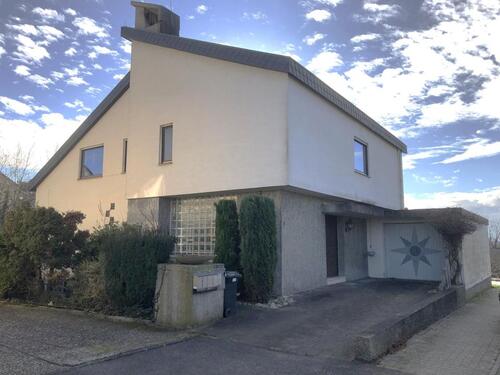 Foto - Besonderes Einfamilienhaus in Feldrandlage