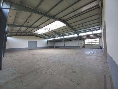Foto - Hallen,- Lager,- Produktionsfläche - Provisionsfrei verfügbar!