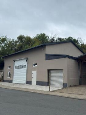 Foto - Lagerhalle mit Büro & WC - 1.000,00&nbsp;EUR Kaltmiete, ca.&nbsp; 5,72&nbsp;m&sup2;